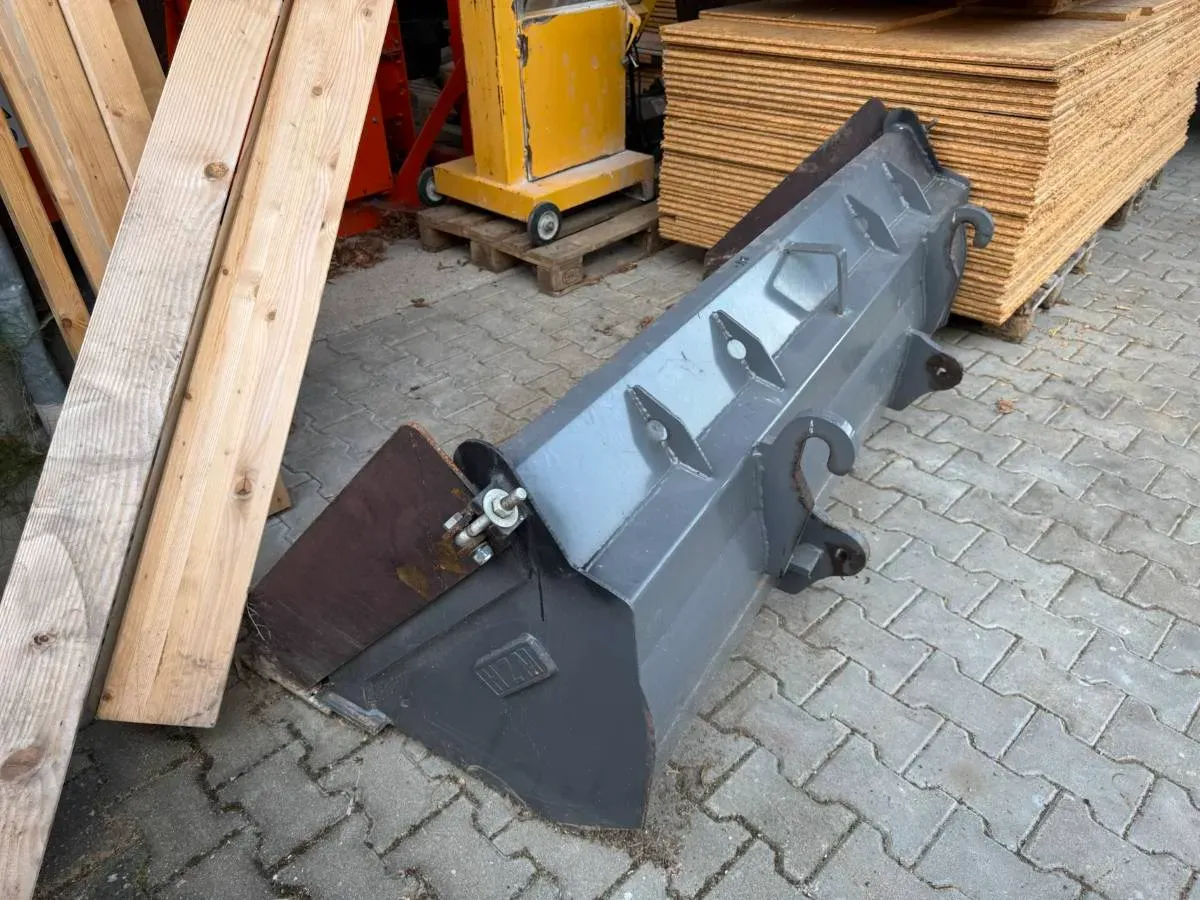 Bild von Wematik 816T Teleskop-Radlader. <a href="index.php?option=com_tags&view=tag&id[0]=26:gebraucht">Gebraucht</a>, <a href="index.php?option=com_tags&view=tag&id[0]=28:baumaschine">Baumaschine</a>, <a href="index.php?option=com_tags&view=tag&id[0]=29:radlader">Radlader</a>