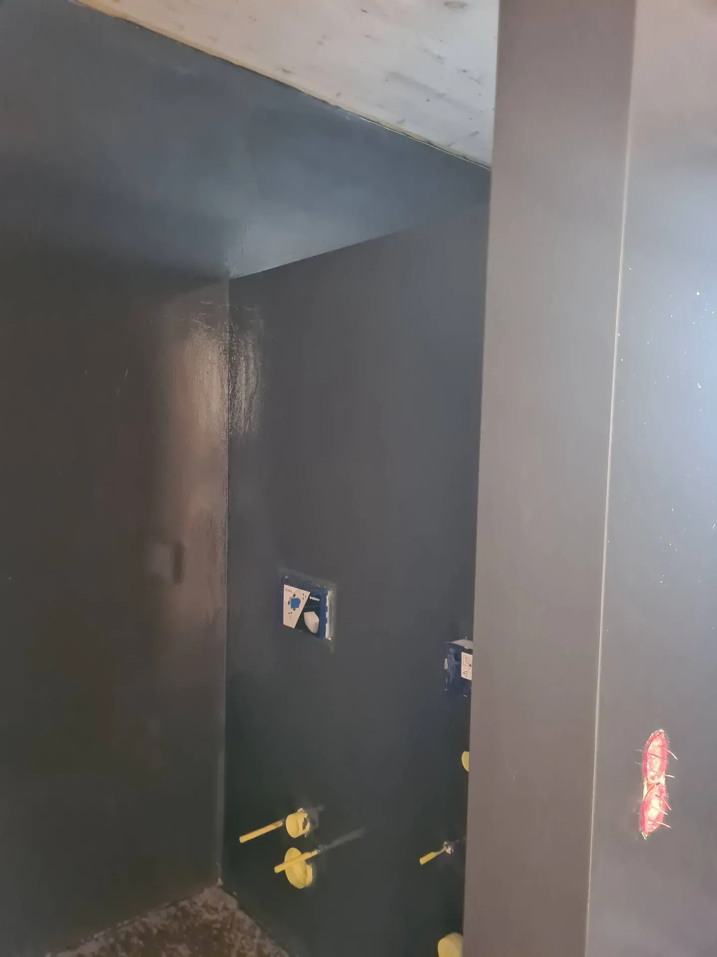 Badezimmer_Wand_beschichtet6