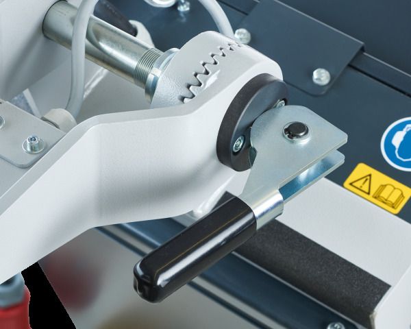 Bild von DSM 530S. <a href="index.php?option=com_tags&view=tag&id[0]=21:schleifmaschine">Schleifmaschine</a>, <a href="index.php?option=com_tags&view=tag&id[0]=27:diamantschleifen">Diamantschleifen</a>, <a href="index.php?option=com_tags&view=tag&id[0]=30:schwamborn">Schwamborn</a>