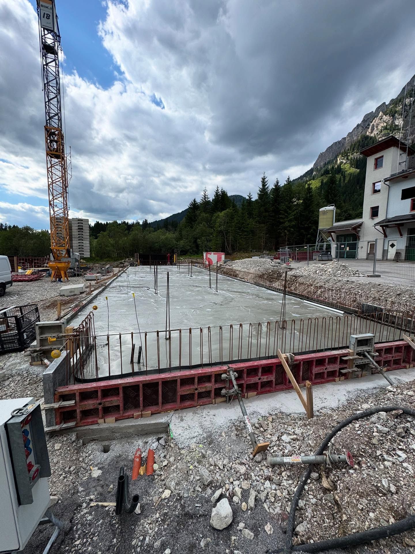 Glätten mit Aussicht – im Tannheimer Tal

In Nesselwängle (Österreich) durften wir für den Bauhof d…
