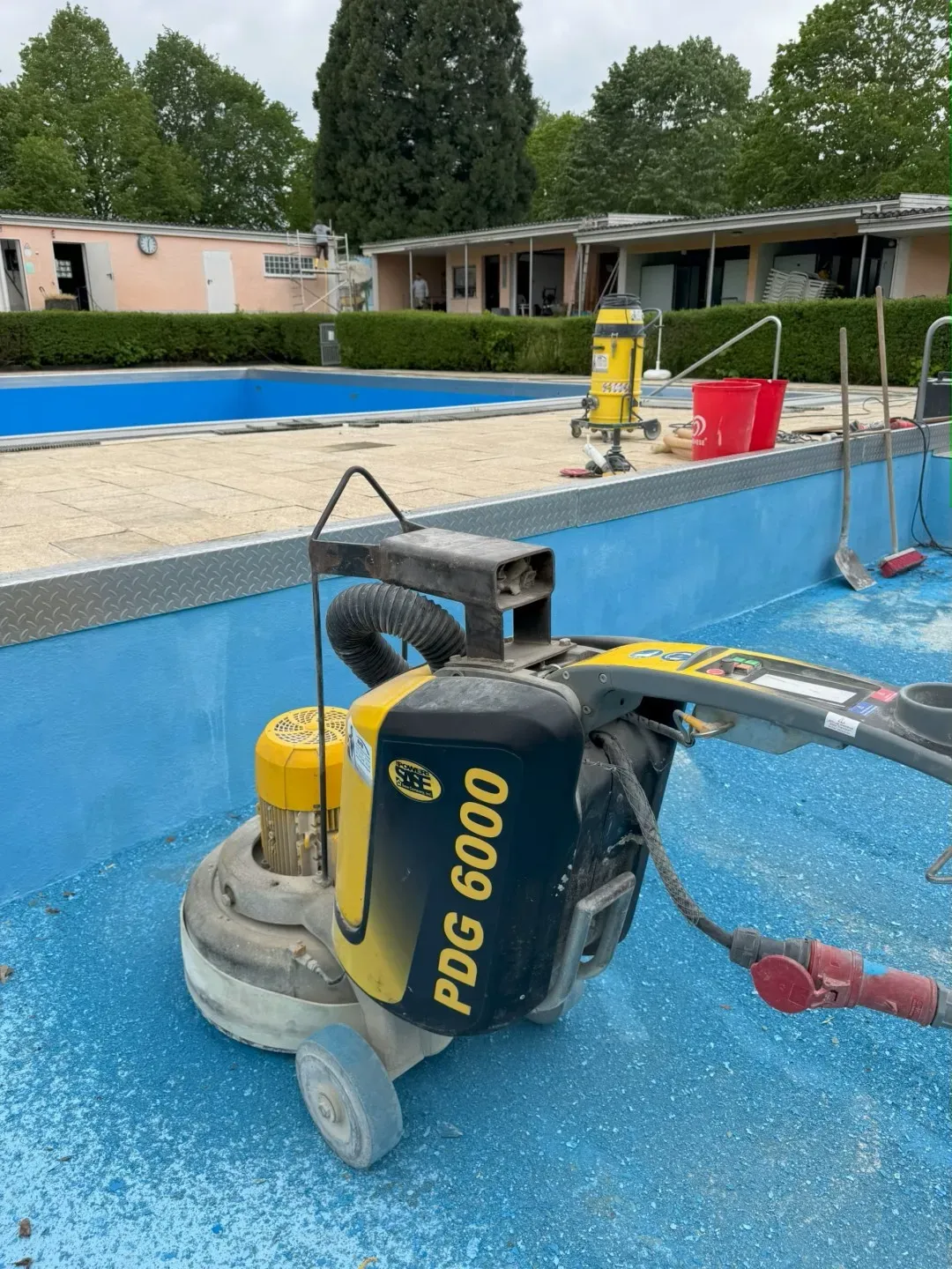 Neue_Beschichtung_fuer_das_Freibad in Hauerz2