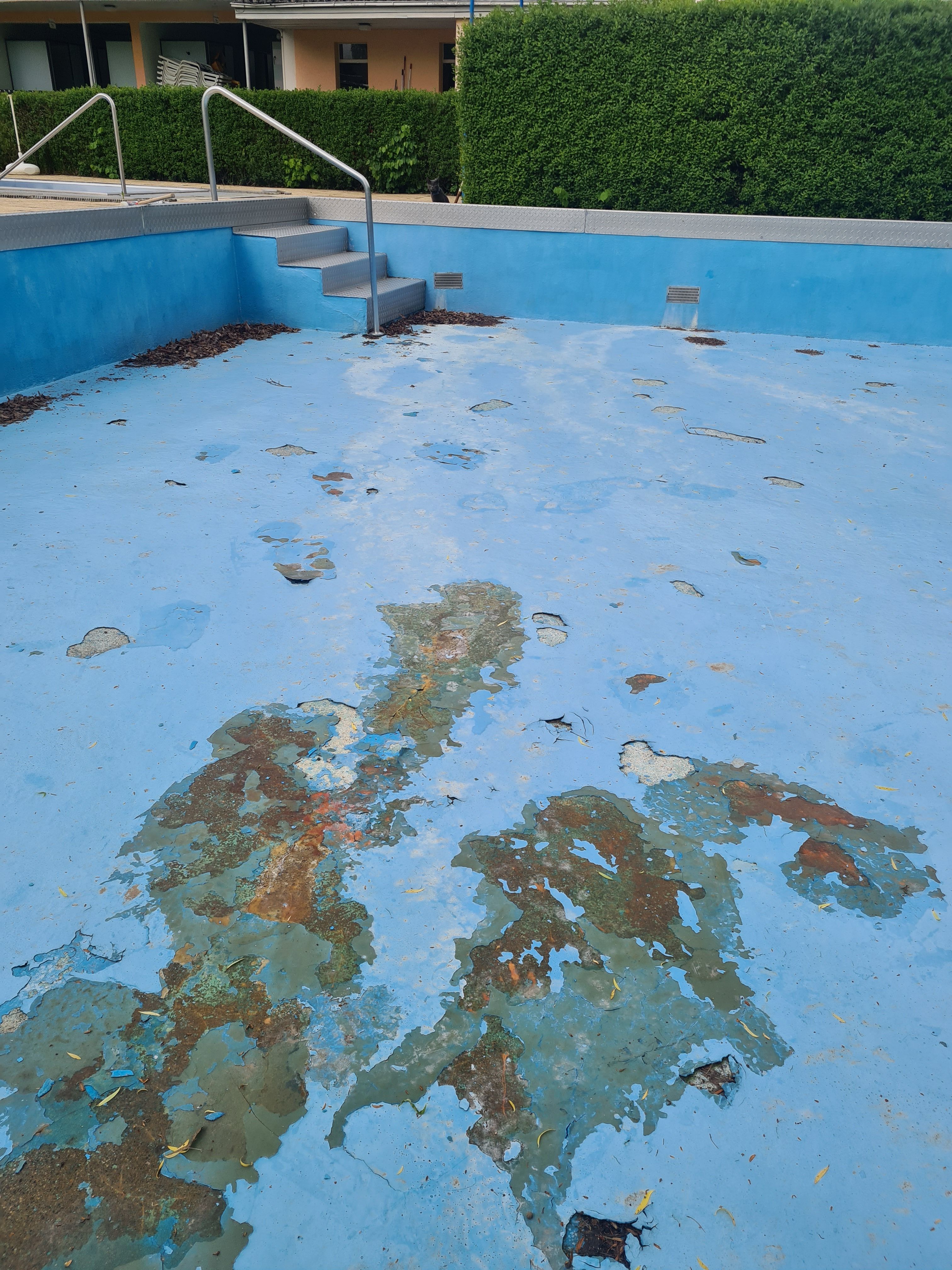 2_Neue Beschichtung fur das Freibad in Hauerz 5