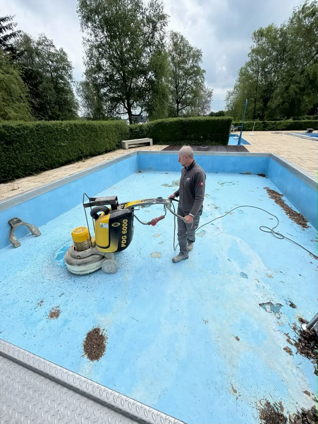 Neue_Beschichtung_fuer_das_Freibad in Hauerz