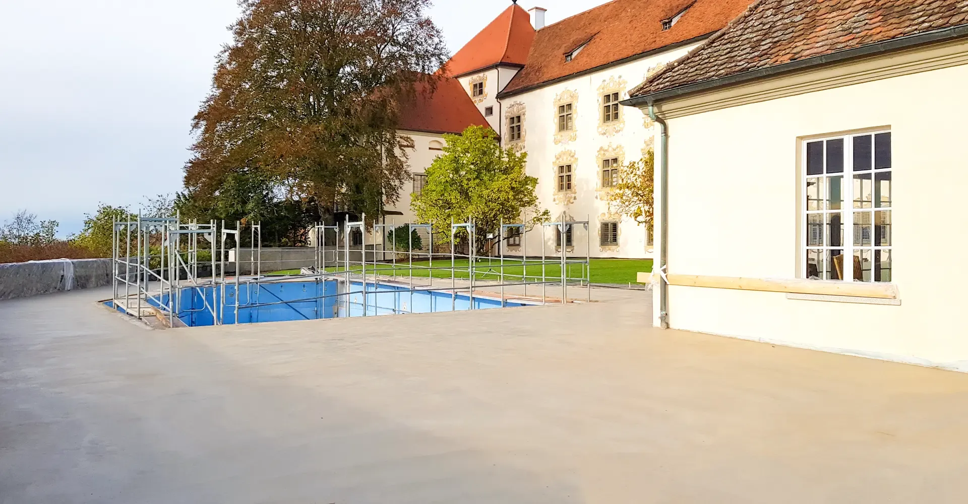 Privatpool_Schloss_Zeil_3